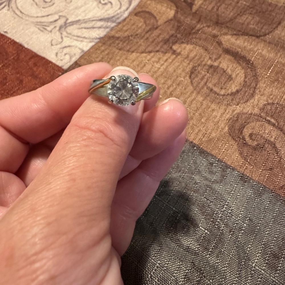 Round Cut Cubic Zirconia Solitaire Ring sz 7 - Picture 3 of 4